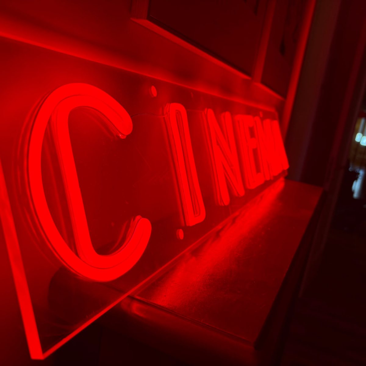 Insegna Led " CINEMA " — foto 2